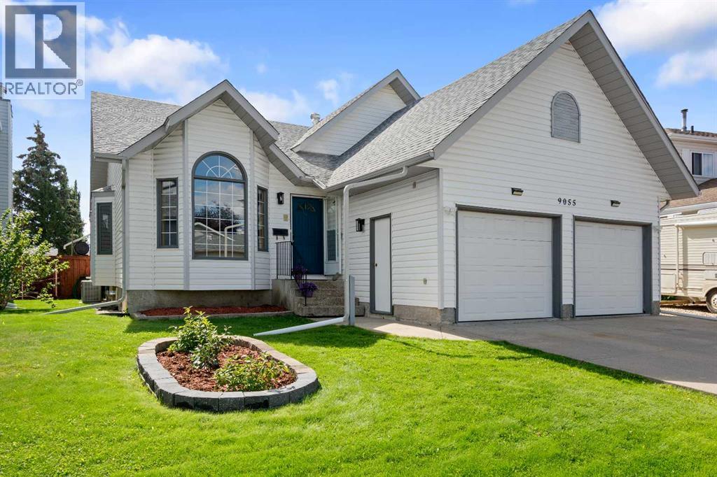 Photo 1 of 9055 106 Avenue, Grande Prairie AB
