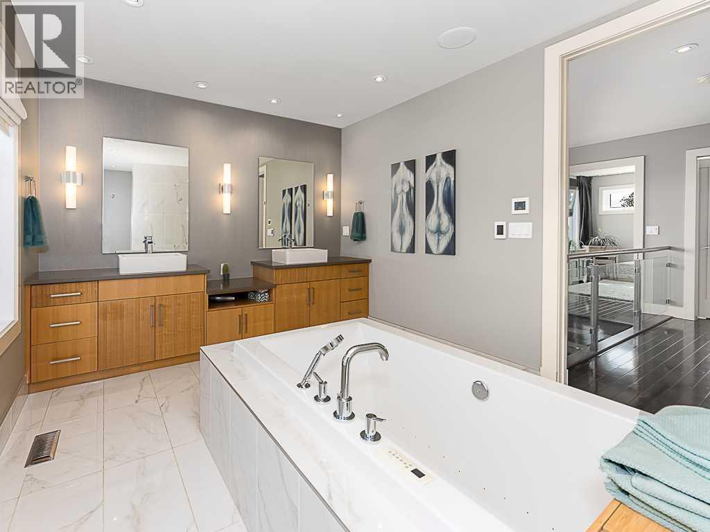 Single Family House for Sale in   Avenue SW Richmond Calgary 