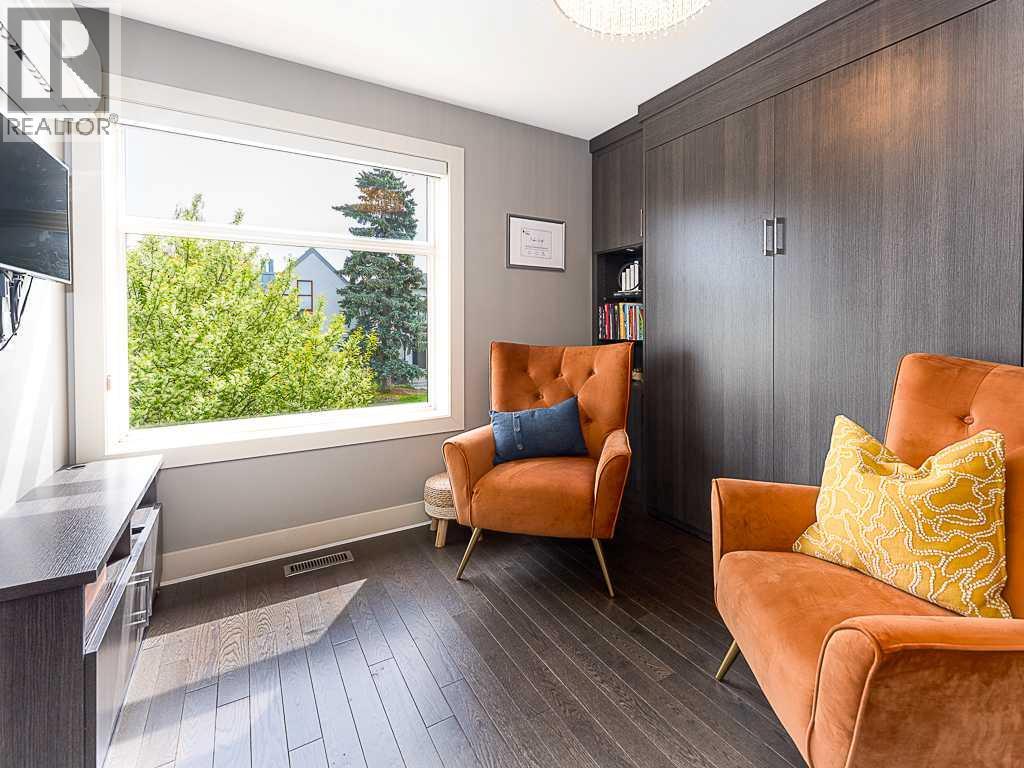 Single Family House for Sale in   Avenue SW Richmond Calgary 