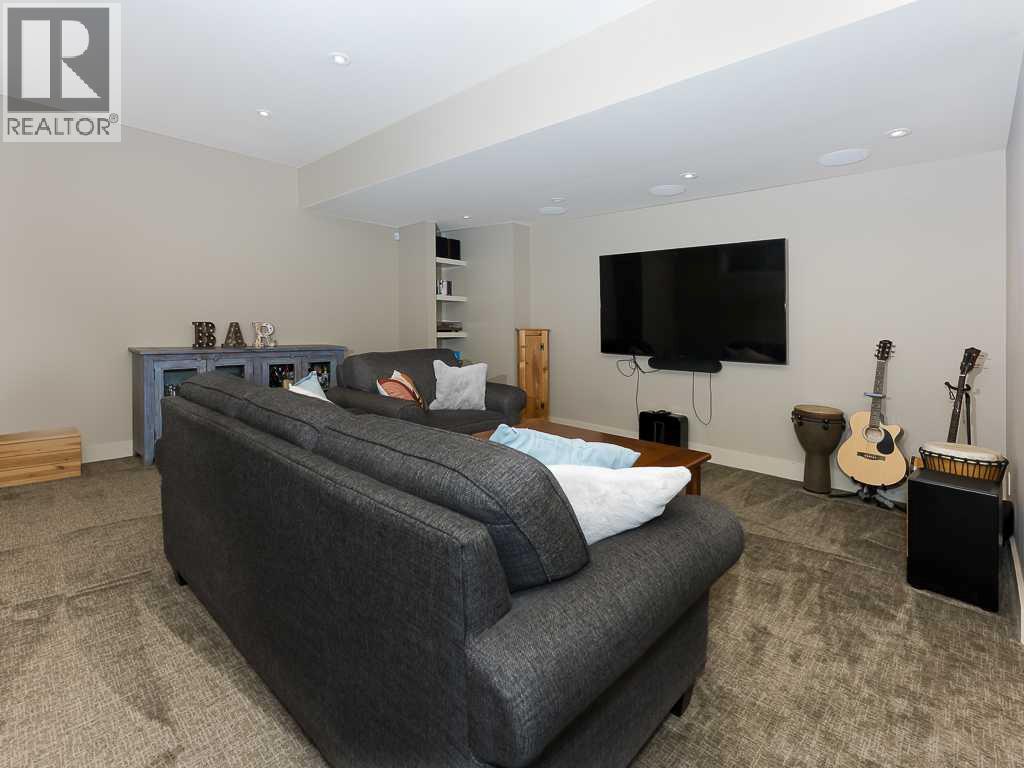 Single Family House for Sale in   Avenue SW Richmond Calgary 