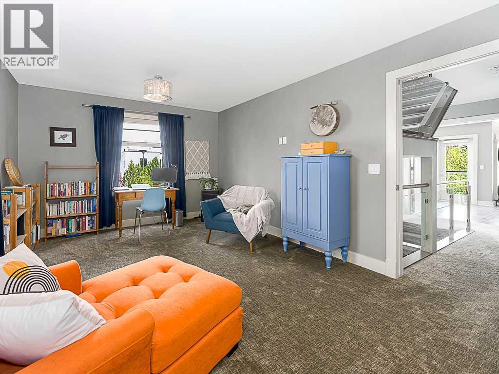 Single Family House for Sale in   Avenue SW Richmond Calgary 