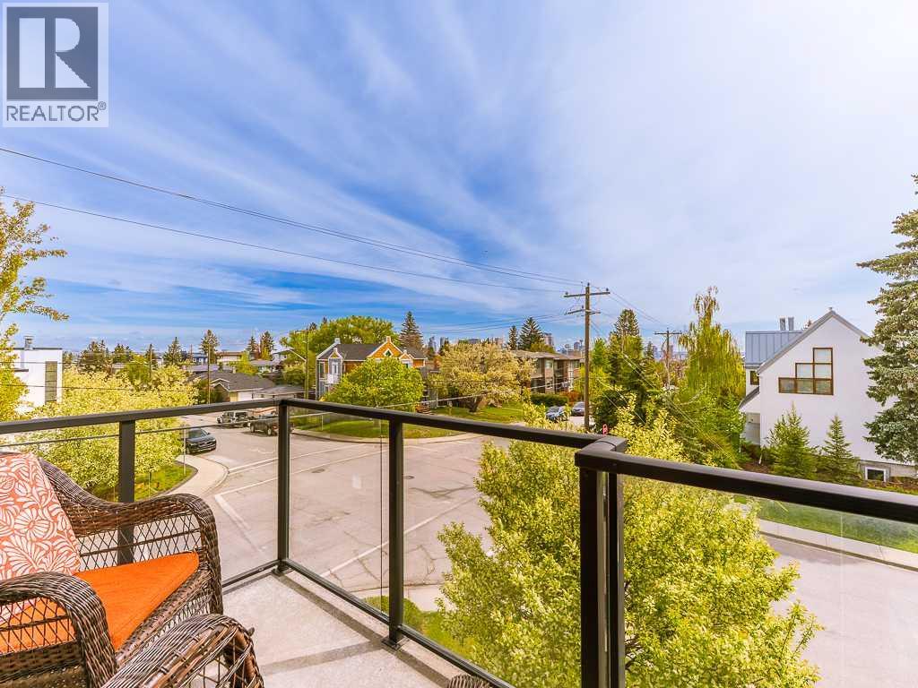 Single Family House for Sale in   Avenue SW Richmond Calgary 