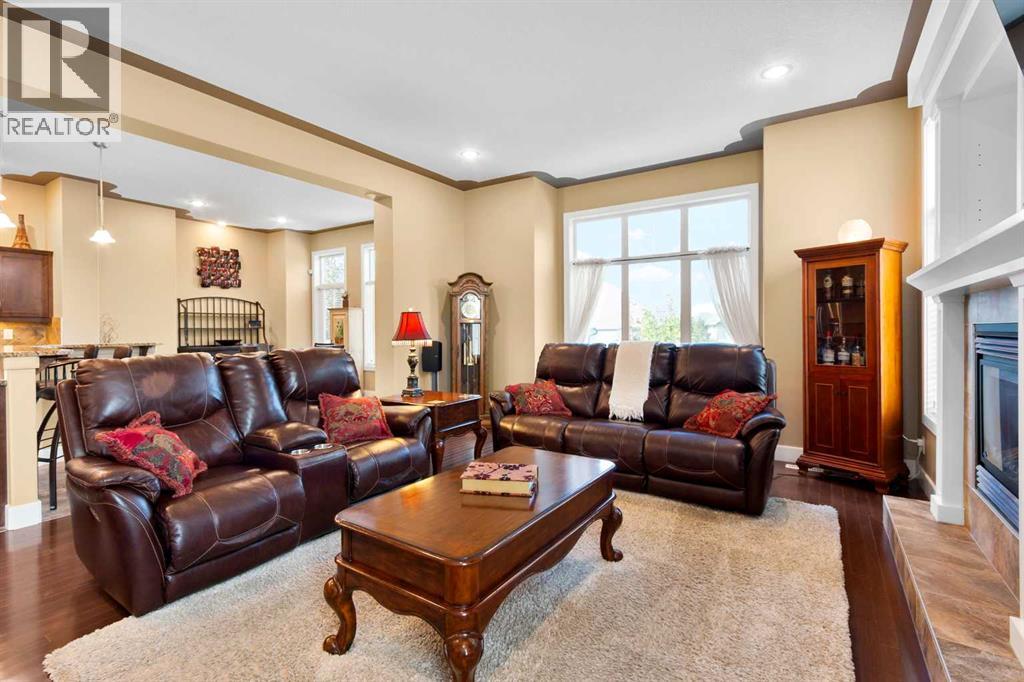 Photo 9 of 117 Kingsland Court Se, Airdrie AB