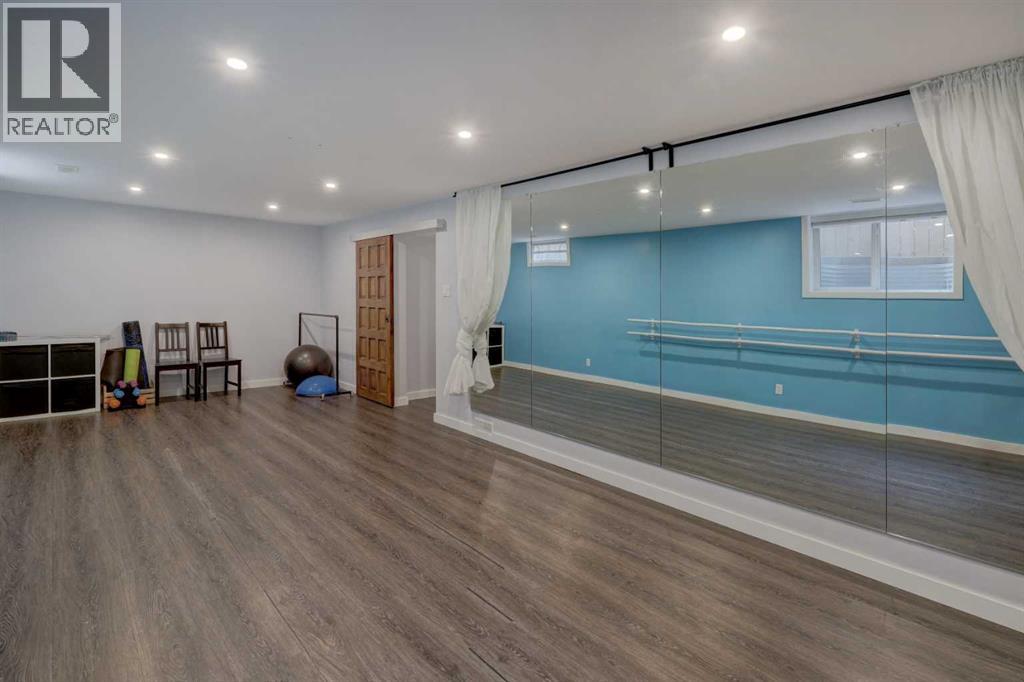 Photo 18 of 3803 19 Street Nw, Calgary AB