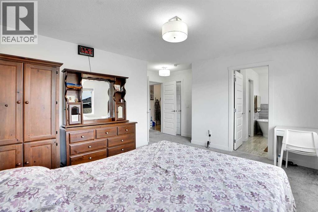 Single Family House for Sale in  Saddlestone Grove NE Saddle Ridge Calgary 