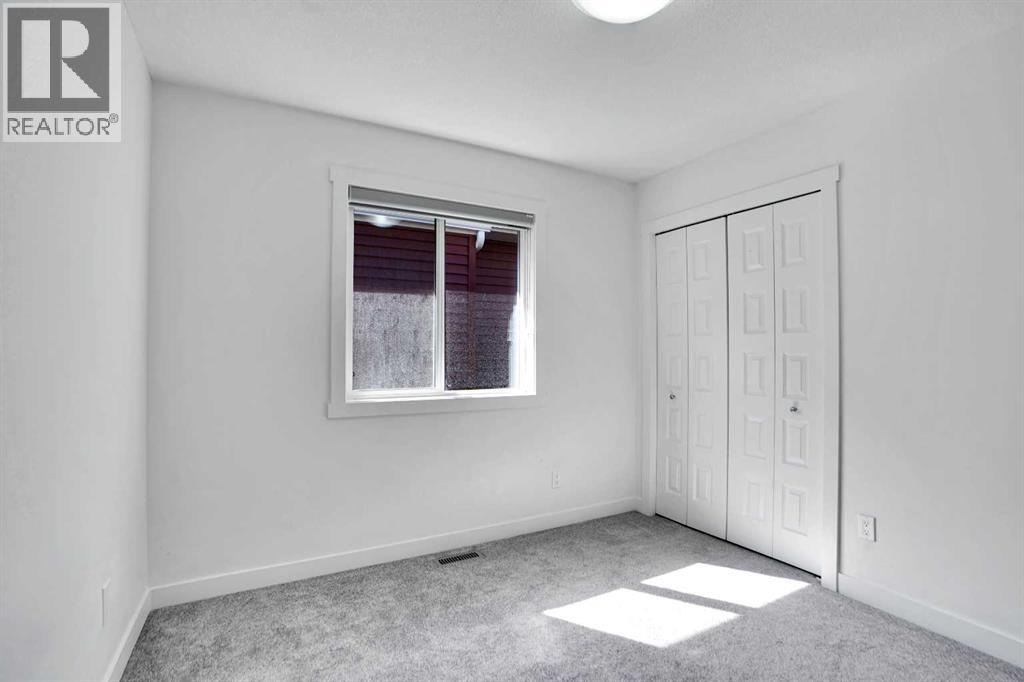 Single Family House for Sale in  Saddlestone Grove NE Saddle Ridge Calgary 