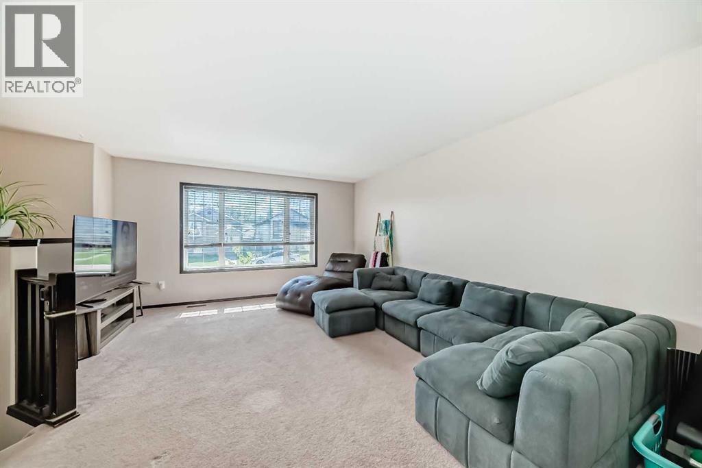 Photo 13 of 16 Wilkinson Circle, Sylvan Lake AB