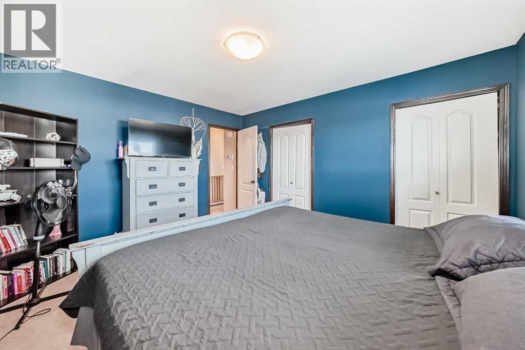 Photo 18 of 16 Wilkinson Circle, Sylvan Lake AB