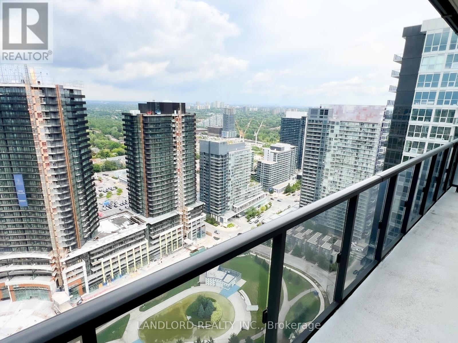 Photo 14 of 3707 85 Mcmahon Drive, Toronto ON