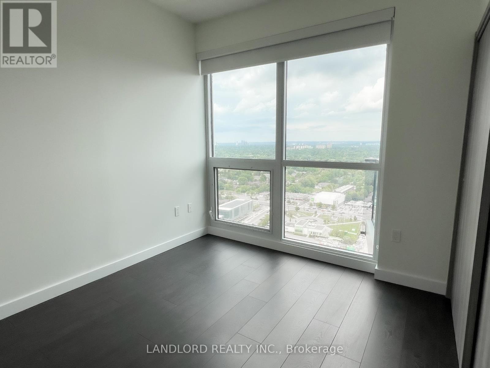 Photo 19 of 3707 85 Mcmahon Drive, Toronto ON