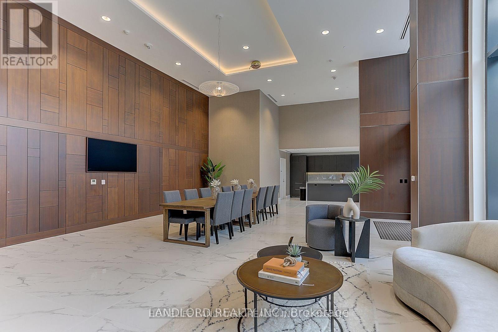Photo 21 of 3707 85 Mcmahon Drive, Toronto ON