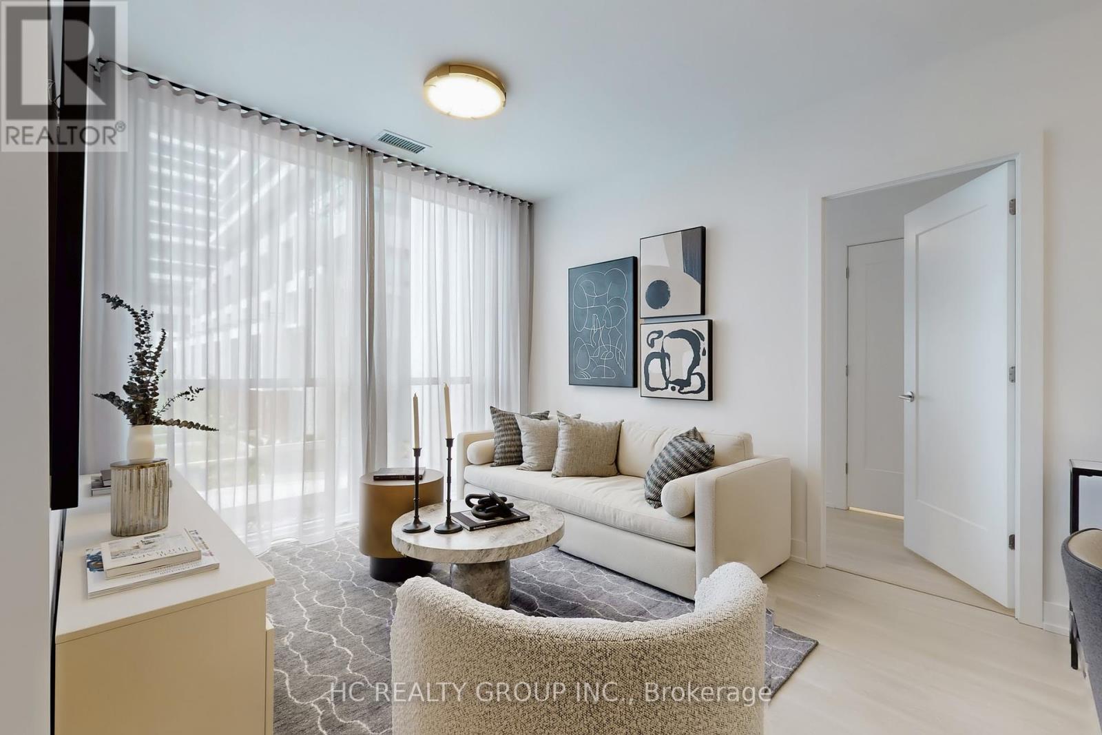 Photo 10 of 222 30 Inn On The Park Drive, Toronto ON
