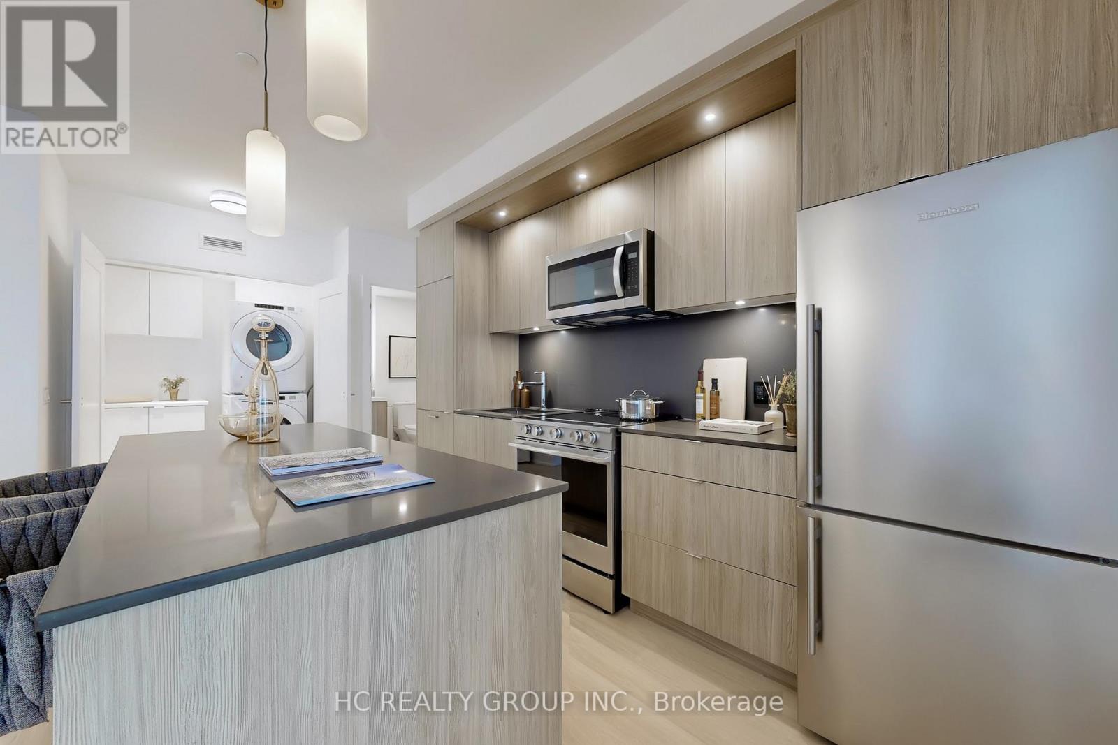 Photo 16 of 222 30 Inn On The Park Drive, Toronto ON