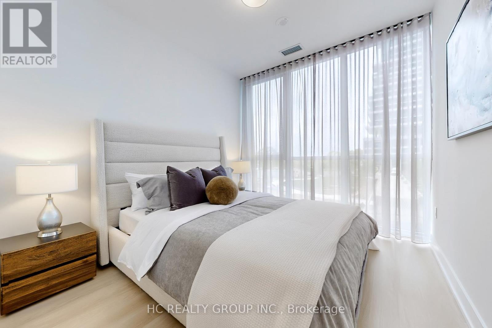 Photo 28 of 222 30 Inn On The Park Drive, Toronto ON