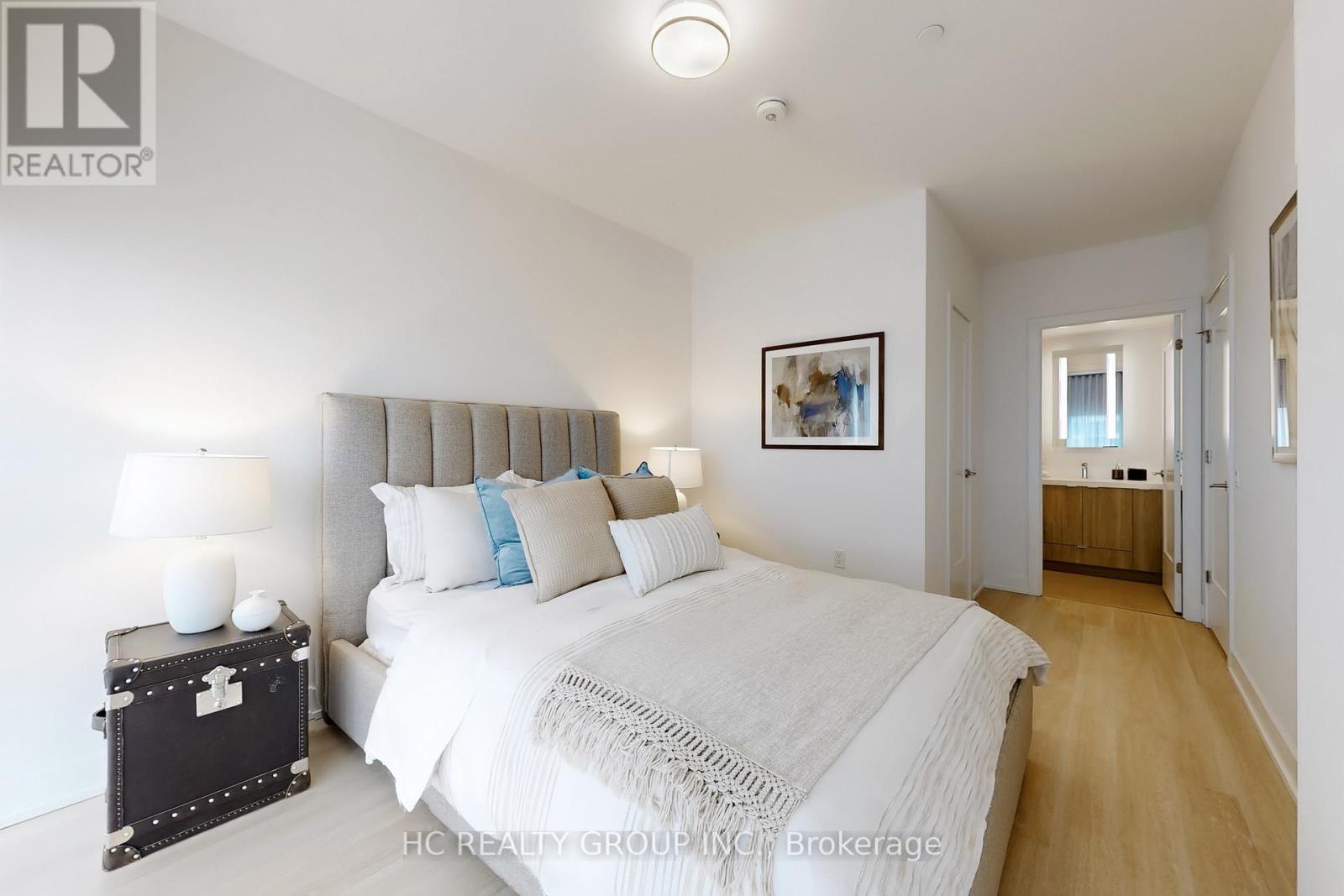Photo 32 of 222 30 Inn On The Park Drive, Toronto ON