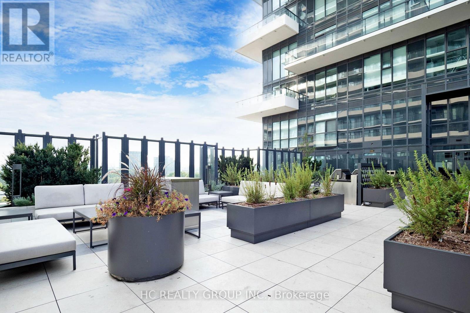Photo 42 of 222 30 Inn On The Park Drive, Toronto ON