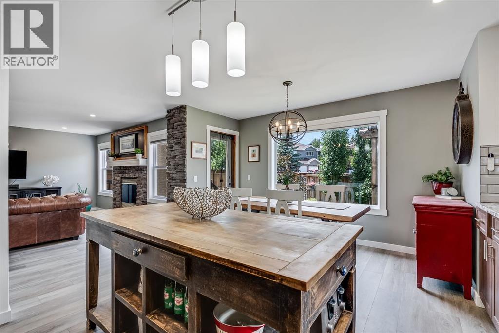 Single Family House for Sale in  Shawinigan Way SW Shawnessy Calgary 