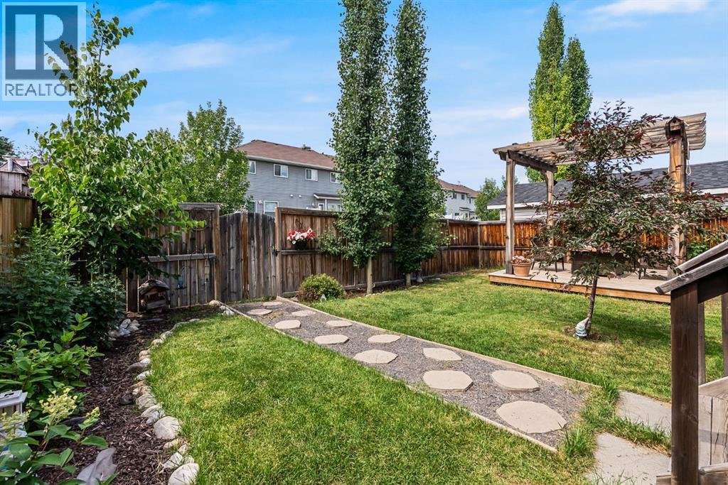 Single Family House for Sale in  Shawinigan Way SW Shawnessy Calgary 