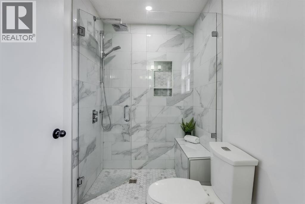 Single Family House for Sale in  Shawinigan Way SW Shawnessy Calgary 