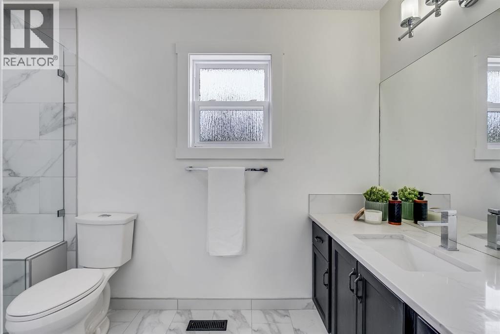 Single Family House for Sale in  Shawinigan Way SW Shawnessy Calgary 