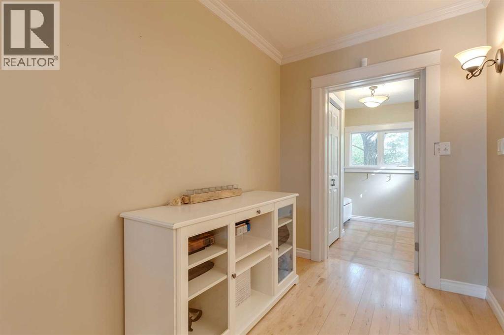 Single Family House for Sale in   Avenue NE Tuxedo Park Calgary 