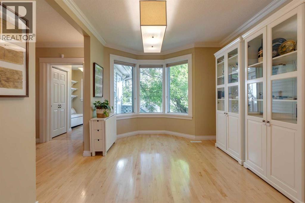 Single Family House for Sale in   Avenue NE Tuxedo Park Calgary 