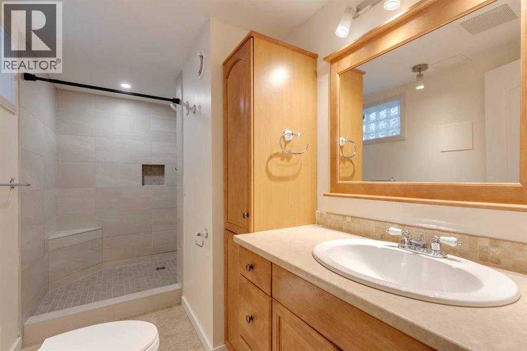 Single Family House for Sale in   Avenue NE Tuxedo Park Calgary 