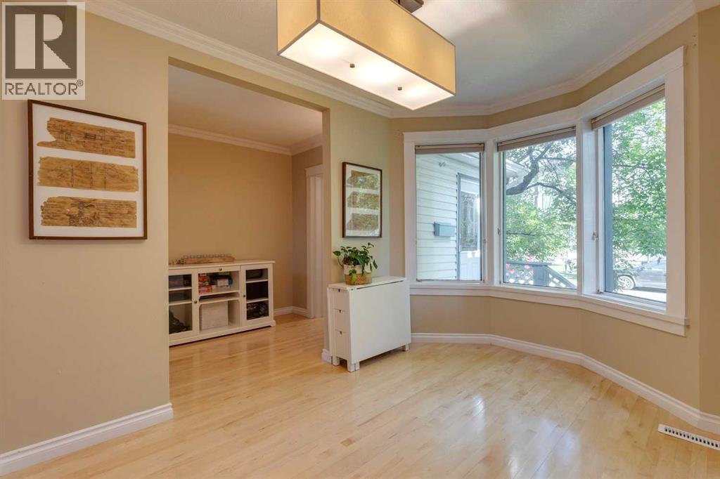 Single Family House for Sale in   Avenue NE Tuxedo Park Calgary 