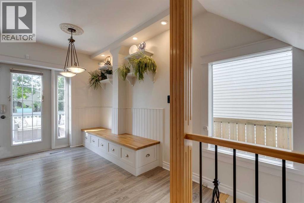 Single Family House for Sale in   Avenue NE Tuxedo Park Calgary 