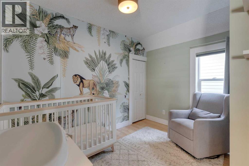 Single Family House for Sale in   Avenue NE Tuxedo Park Calgary 
