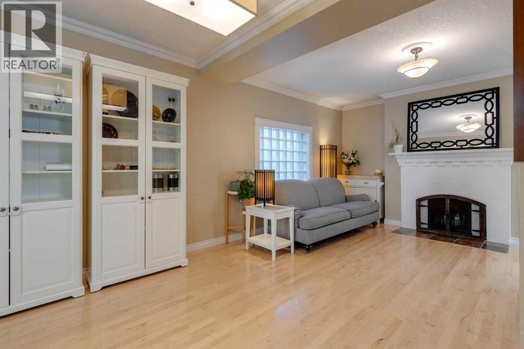 Single Family House for Sale in   Avenue NE Tuxedo Park Calgary 