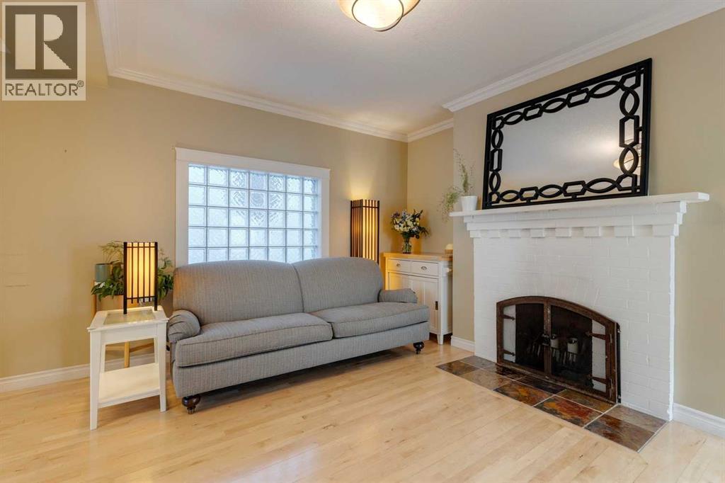 Single Family House for Sale in   Avenue NE Tuxedo Park Calgary 