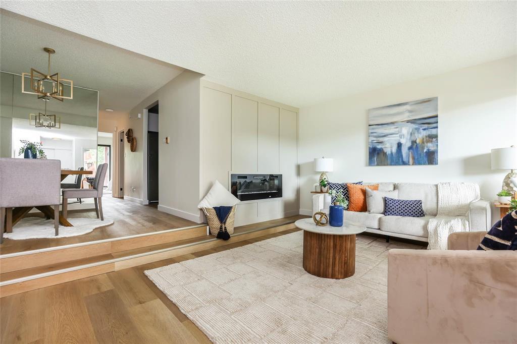 Photo 10 of 1 100 Scotswood Drive, Winnipeg MB