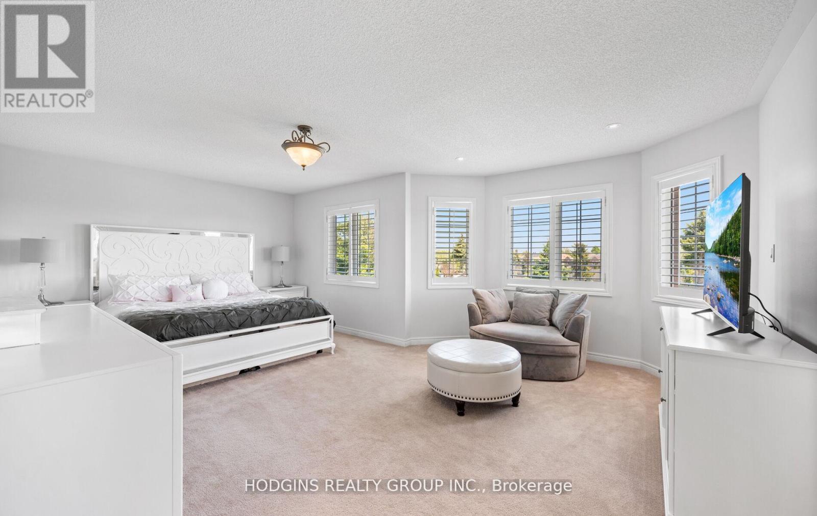 Photo 20 of 1376 Avon Drive, Mississauga ON
