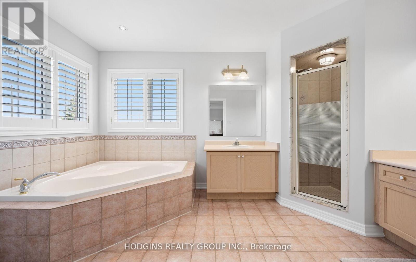 Photo 22 of 1376 Avon Drive, Mississauga ON