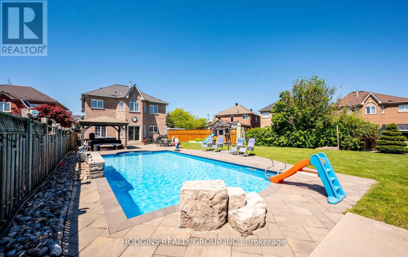 Photo 37 of 1376 Avon Drive, Mississauga ON