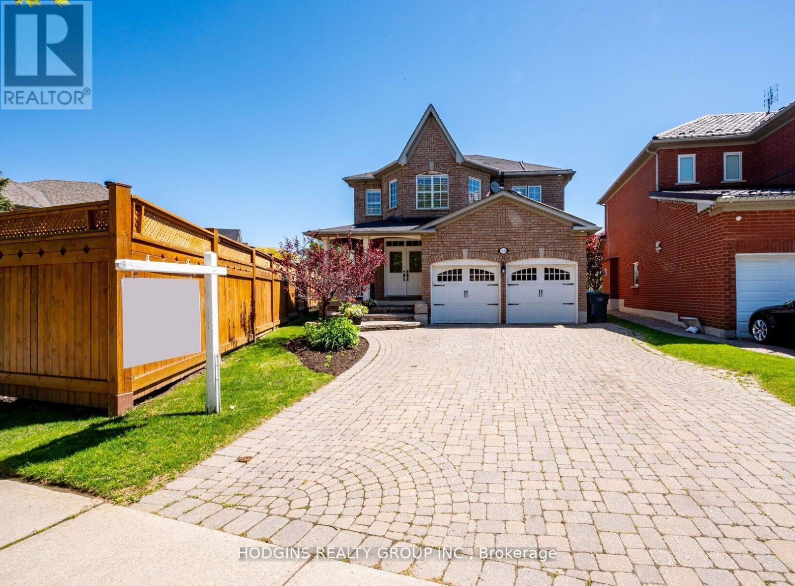 Photo 6 of 1376 Avon Drive, Mississauga ON