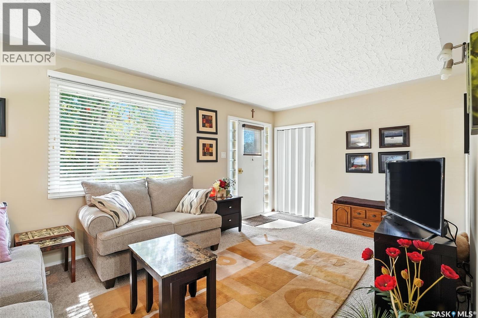 Photo 7 of 204 Evans Street, Saskatoon SK
