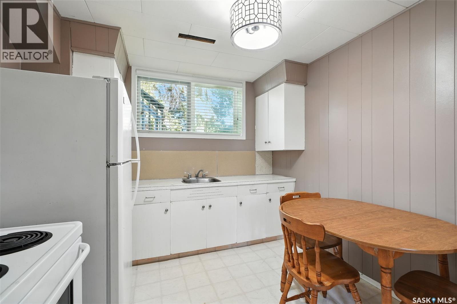 Photo 11 of 204 Evans Street, Saskatoon SK