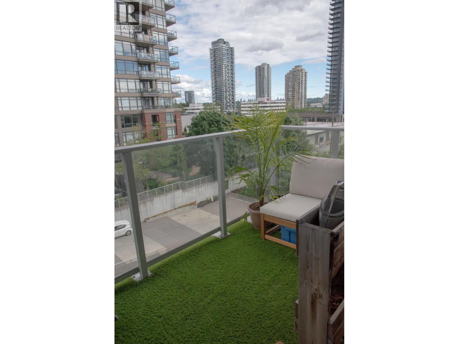 Photo 18 of 503 1888 Gilmore Avenue, Burnaby BC