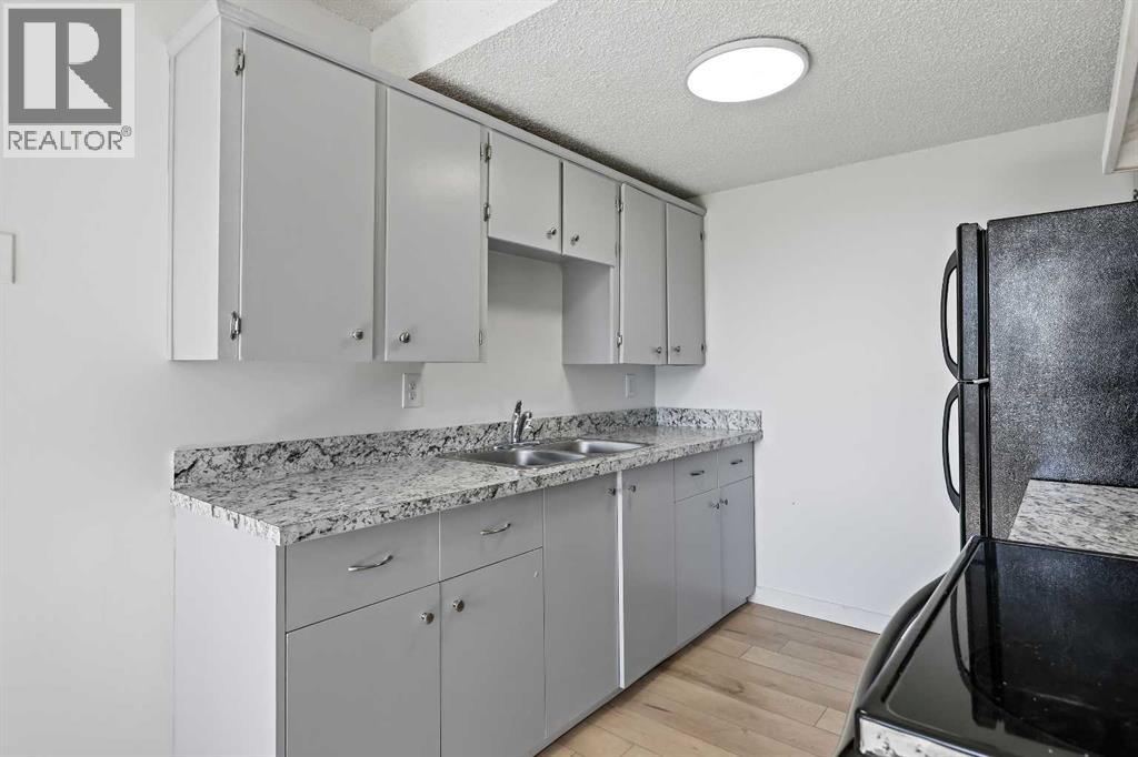 Single Family House for Sale in    Avenue SE Forest Heights Calgary 