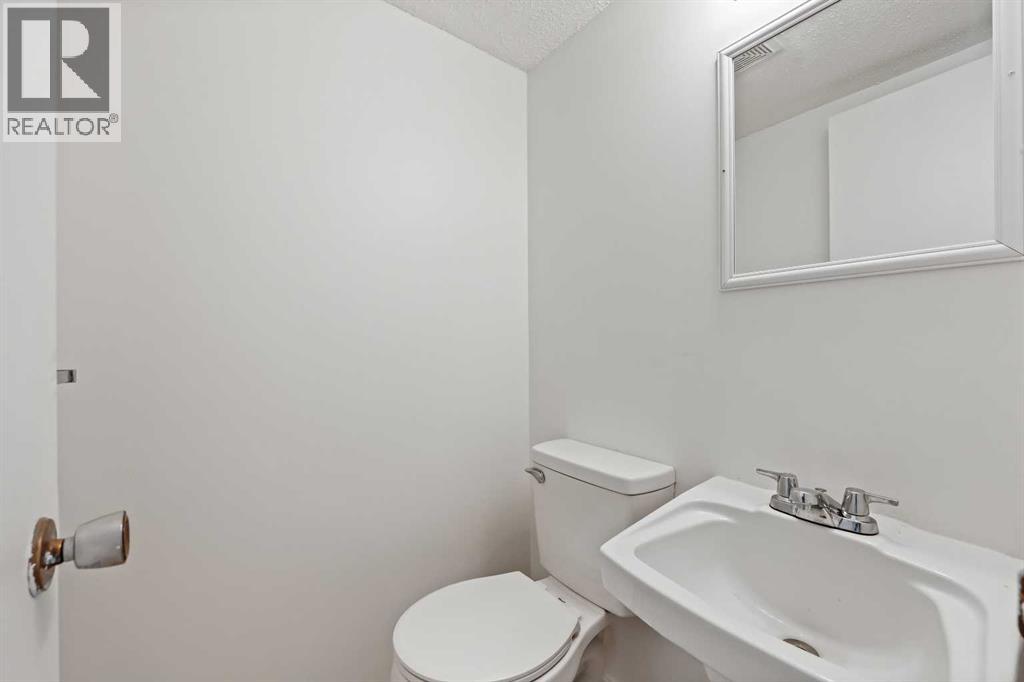 Single Family House for Sale in    Avenue SE Forest Heights Calgary 