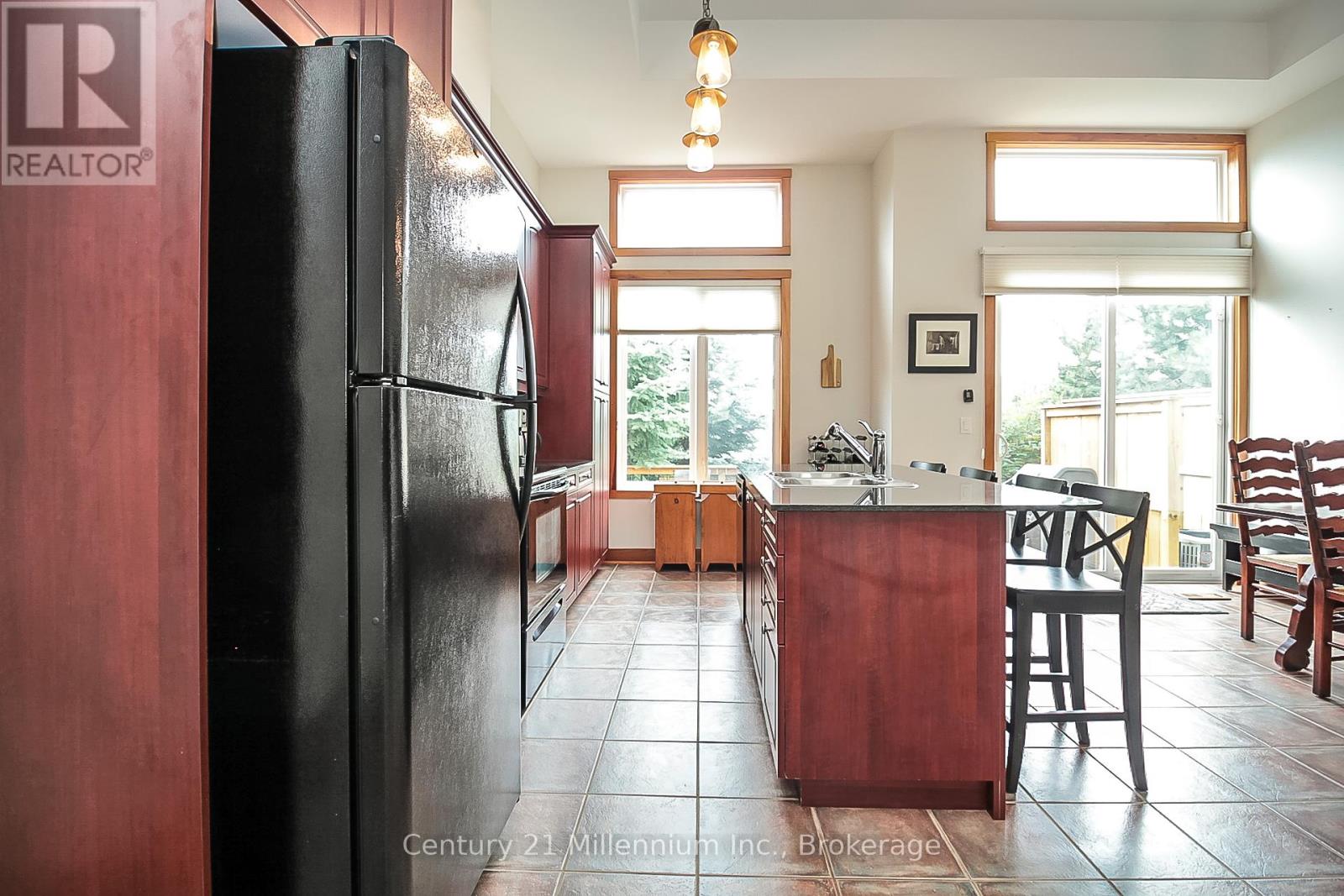 Photo 10 of 7 104 Farm Gate Road, Blue Mountains ON