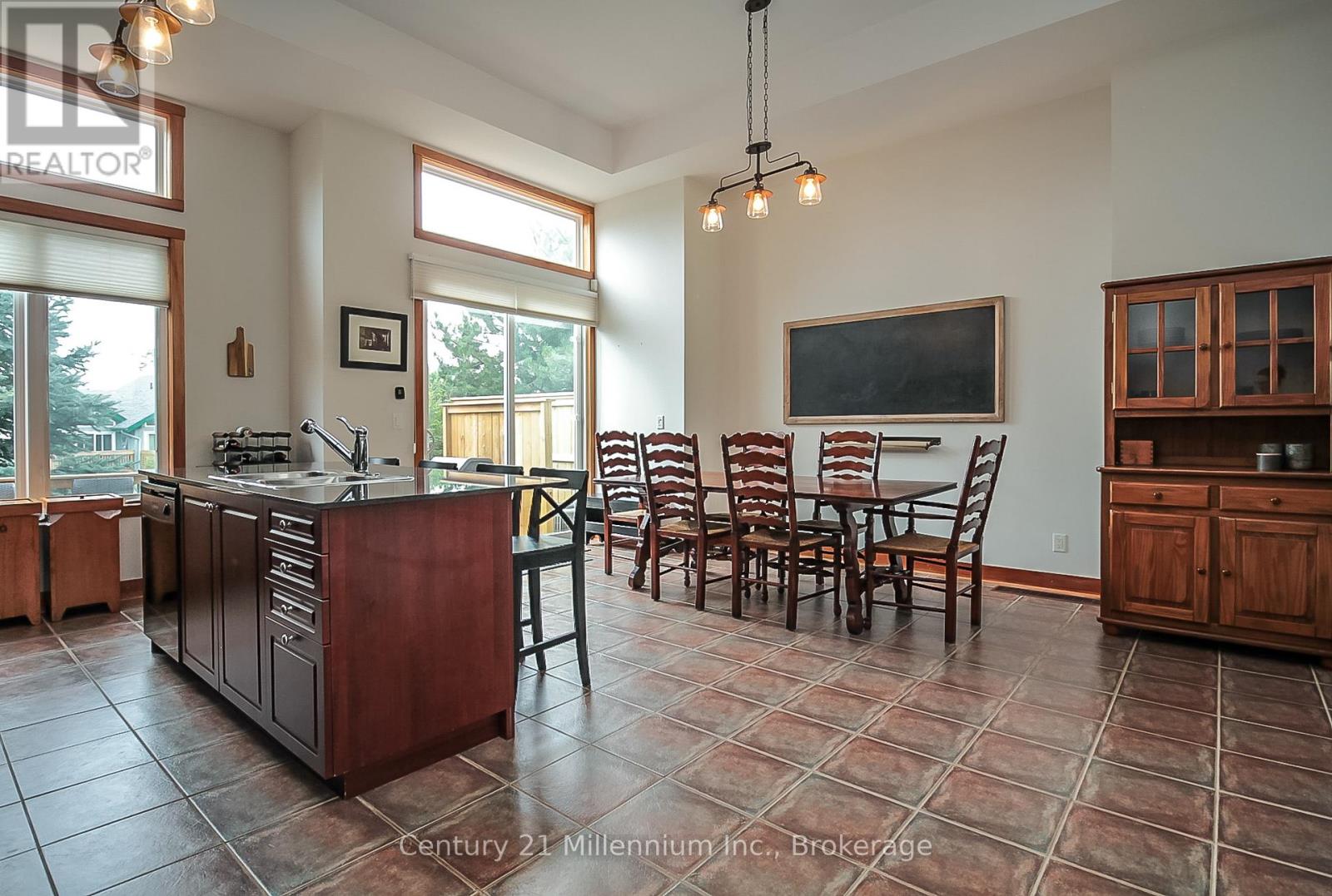 Photo 7 of 7 104 Farm Gate Road, Blue Mountains ON