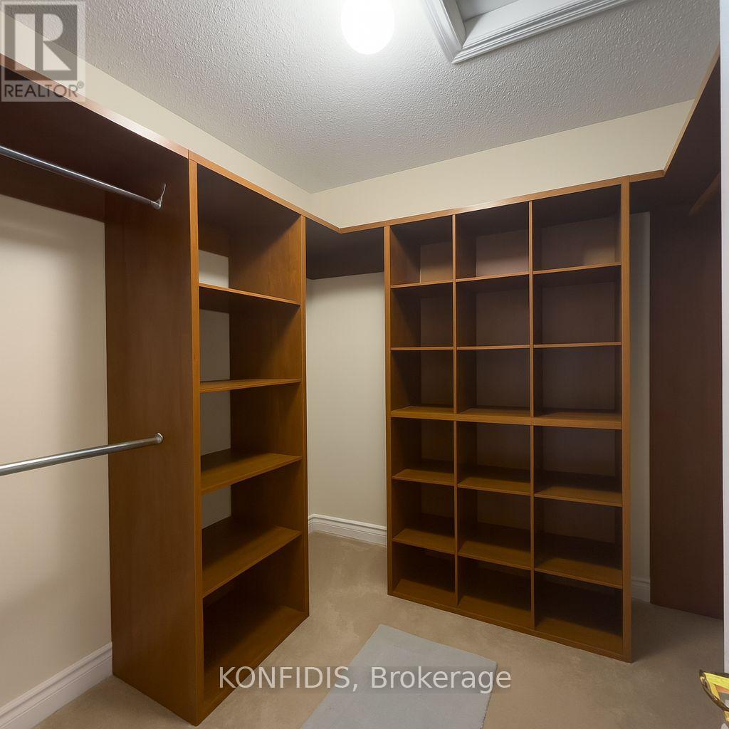 Single Family House for Sale in  MINTWOOD ROAD Vaughan (Patterson) 