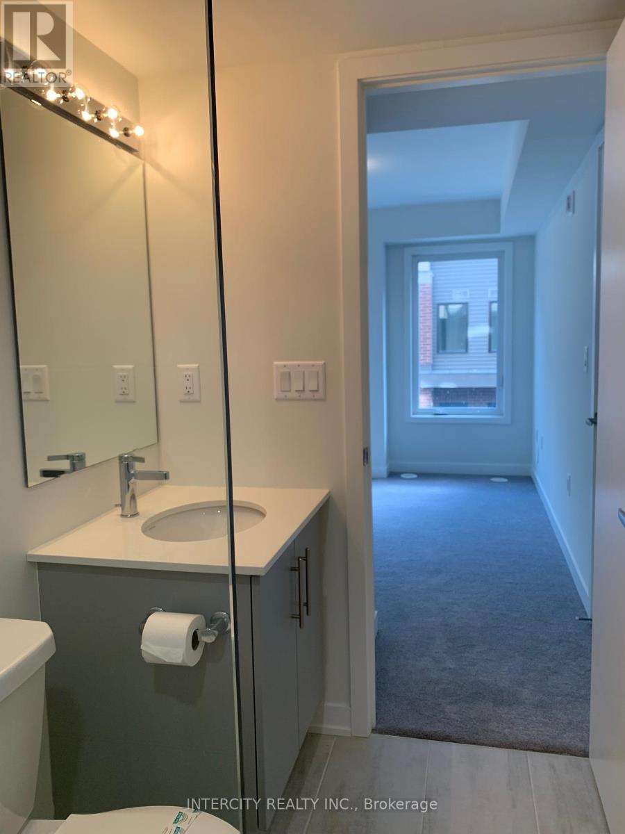 Photo 32 of 3409 Ridgeway Drive, Mississauga ON