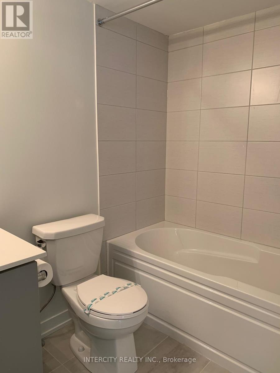 Photo 23 of 3409 Ridgeway Drive, Mississauga ON