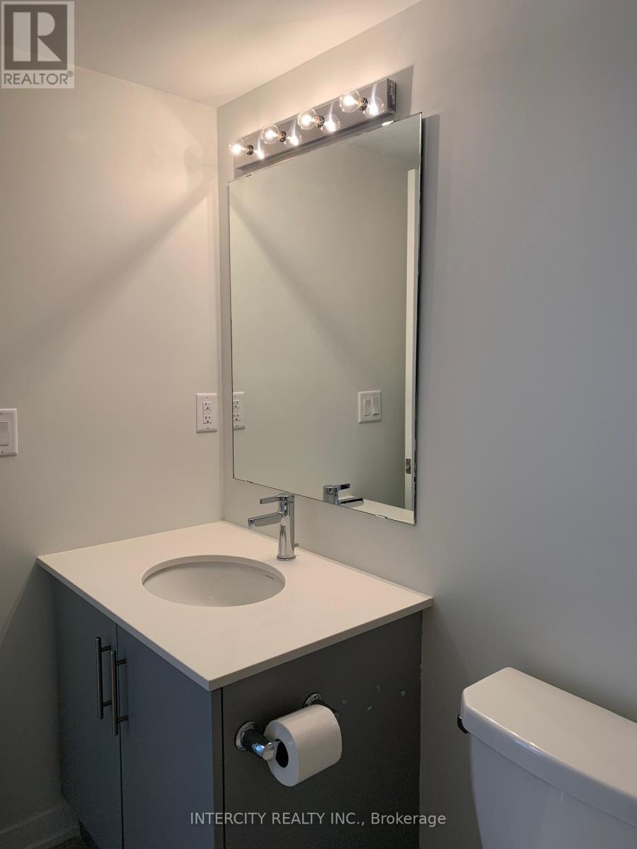 Photo 1 of 3409 Ridgeway Drive, Mississauga ON