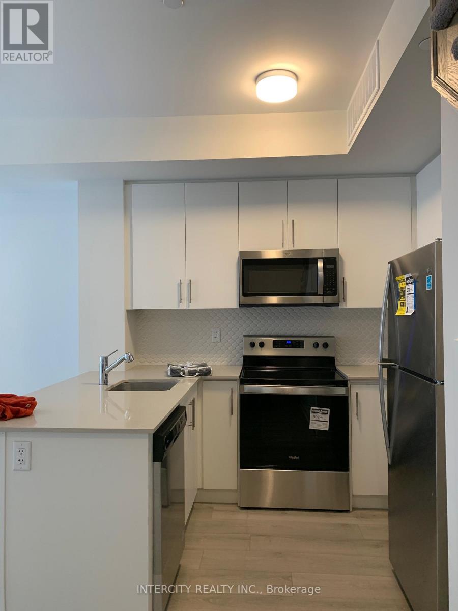 Photo 15 of 3409 Ridgeway Drive, Mississauga ON