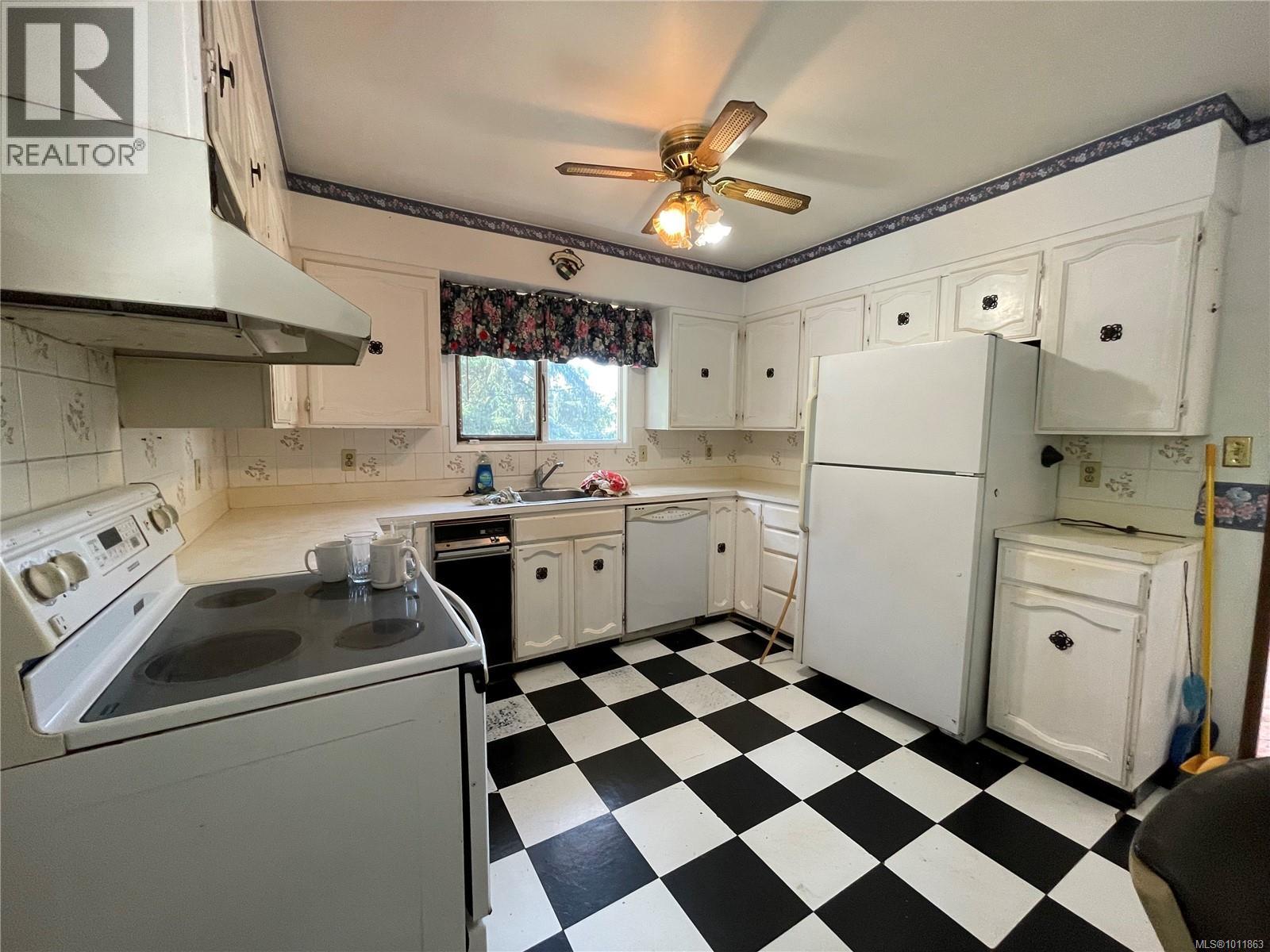 Photo 7 of 6929 Cherry Creek Rd, Port Alberni BC